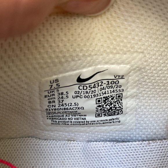 Nike Air Max, women’s, 7.5, used, worn a couple times, no box - Picture 4 of 7